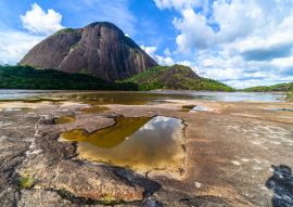 Lais Puzzle - Guainía, Kolumbien. Der große und erstaunliche Berg von Mavicure, Pajarito (Little Bird) - 100, 200, 500 & 1.000 Teile
