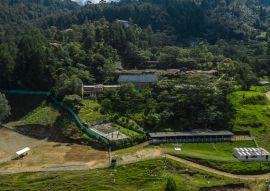Lais Puzzle - La Catedral: Im Inneren des luxuriösen Gefängnisses, das sich Pablo Escobar in Kolumbien bauen ließ - 100, 200, 500 & 1.000 Teile