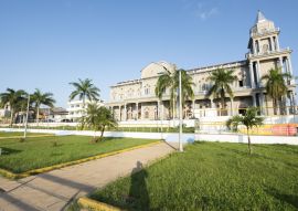 Lais Puzzle - Quibdó, Chocó, Kolumbien. 6. März 2019: Fassade der Kathedrale San Francisco de Asis - 100, 200, 500 & 1.000 Teile