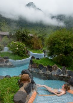 Lais Puzzle - Junge Frau im Thermalbad Ecuador - 100, 200, 500 & 1.000 Teile