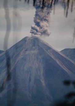 Lais Puzzle - Vulkan Reventador in Ecuador - 100, 200, 500 & 1.000 Teile