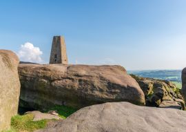 Lais Puzzle - Steine auf der Spitze von Stanage Edge bei Hathersage in den East Midlands, Peak District, Derbyshire, England - 100, 200, 500 & 1.000 Teile