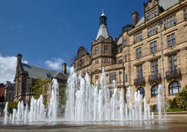 Lais Puzzle - Der Springbrunnen in den Peace Gardens. Sheffield. England - 100, 200, 500 & 1.000 Teile