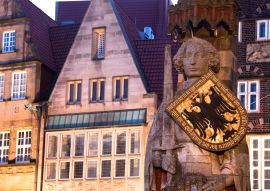 Lais Puzzle - Ansicht der Skulptur in Bremen, Deutschland - 100, 200, 500 & 1.000 Teile