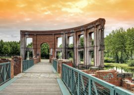 Lais Puzzle - Blick auf ein Industrierelikt im Bürgerpark, Saarbrücken, Deutschland. - 100, 200, 500 & 1.000 Teile