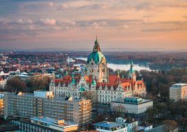 Lais Puzzle - Ansicht des Rathauses von Hannover, Deutschland. - 100, 200, 500 & 1.000 Teile