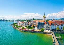 Lais Puzzle - Ansicht des Yachthafens in der deutschen Stadt Friedrichshafen. - 40, 100, 200, 500, 1.000 & 2.000 Teile