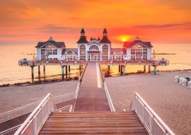 Lais Puzzle - Blick auf den Sellin-Kai bei Sonnenaufgang, Ostsee, Deutschland - 100, 200, 500 & 1.000 Teile