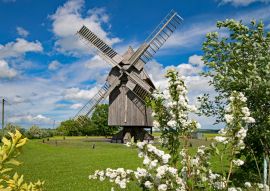 Lais Puzzle - Ansicht der Windmühle Krippendorf, Jena, Thüringen, Deutschland. - 100, 200, 500 & 1.000 Teile