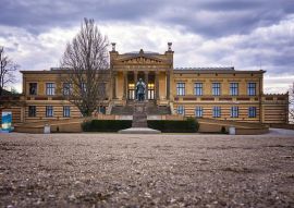 Lais Puzzle - Ansicht des Staatlichen Museums Schwerin, Land Mecklenburg-Vorpommern. Deutschland. - 100, 200, 500 & 1.000 Teile