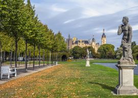 Lais Puzzle - Ansicht des Schweriner Schlosses, Schwerin, Mecklenburg-Vorpommern, Deutschland. - 100, 200, 500 & 1.000 Teile