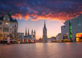 Lais Puzzle - Ansicht des Roten Turms und des Marktplatzes, Halle an der Saale, Sachsen-Anhalt, Deutschland. - 100, 200, 500 & 1.000 Teile