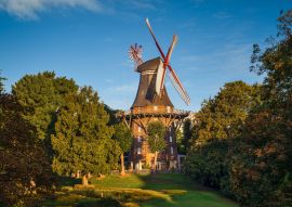 Lais Puzzle - Ansicht einer alten Windmühle in Bremen, Deutschland - 100, 200, 500 & 1.000 Teile
