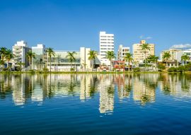 Lais Puzzle - Panoramablick auf Sete Lagoas (Sieben Seen), Brasilien. Bundesstaat MInas Gerais - 100, 200, 500 & 1.000 Teile