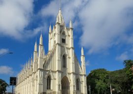 Lais Puzzle - São Paulo, Brasilien: Heiligtum von Santa Terezinha, die größte Kirche in Taubaté - 100, 200, 500 & 1.000 Teile