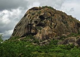 Lais Puzzle - Blick auf den kuriosen Steinberg Quixadá Monolithen, Brasilien - 100, 200, 500 & 1.000 Teile