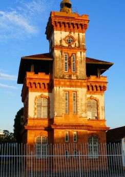 Lais Puzzle - Wahrzeichen: Zollgebäude in Manaus, erbaut von den Briten im Jahr 1902, Bundesstaat Amazonas, Brasilien - 100, 200, 500 & 1.000 Teile