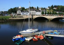 Lais Puzzle - Ein Segelboot auf dem Blavet bei Hennebont (Morbihan), Frankreich - 100, 200, 500 & 1.000 Teile