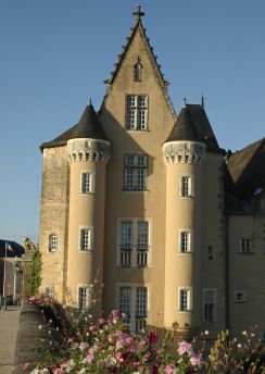 Lais Puzzle - Schloss; Rathaus; Region Pays de Loire; La Fléche; 72, Frankreich - 100, 200, 500 & 1.000 Teile