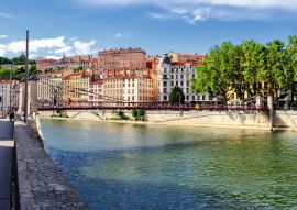 Lais Puzzle - Lyon (Frankreich) alte Gebäude in der Nähe des Flusses Saone - 100, 200, 500 & 1.000 Teile