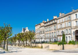 Lais Puzzle - Historische Gebäude in Angouleme, Frankreich - 100, 200, 500 & 1.000 Teile