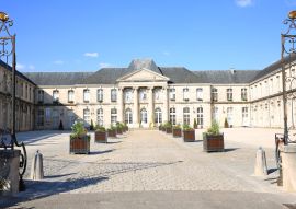 Lais Puzzle - Das historische Schloss Stanislas in Commercy, Lothringen, Grand Est, Frankreich, (Mairie, französisch, Stadtverwaltung, Hôtel de Ville, Rathaus) - 100, 200, 500 & 1.000 Teile