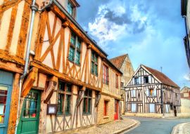 Lais Puzzle - Traditionelle Häuser in der Altstadt von Provins, Frankreich - 100, 200, 500 & 1.000 Teile