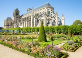 Lais Puzzle - Die historische Kathedrale von Bourges im Centre-Val de Loire, Frankreich - 100, 200, 500 & 1.000 Teile