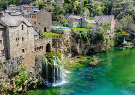 Lais Puzzle - Allgemeiner Blick auf Saint Chély du Tarn. Gorges du Tarn en Lozère, Frankreich - 100, 200, 500 & 1.000 Teile