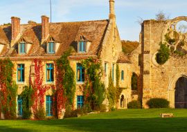 Lais Puzzle - Panoramablick auf die Abbaye des Vaux-de-Cernay, Frankreich - 100, 200, 500 & 1.000 Teile