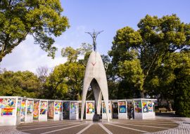 Lais Puzzle - Hiroshima, Japan: Friedensdenkmal der Kinder - 100, 200, 500 & 1.000 Teile