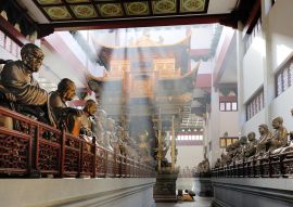 Lais Puzzle - Halle mit Statuen im Lingyin-Tempel, China - 100, 200, 500 & 1.000 Teile