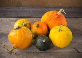 Lais Puzzle - Kürbisse auf altem Holztisch - 100, 200, 500 & 1.000 Teile