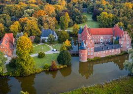 Lais Puzzle - Herten mit Schloß - 100, 200, 500 & 1.000 Teile