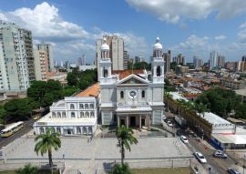 Lais Puzzle - Luftaufnahme der Kathedrale Nossa Senhora Nazare in Belem do Para, Brasilien - 100, 200, 500 & 1.000 Teile
