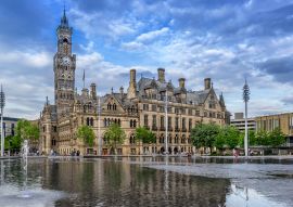Lais Puzzle - Rathaus von Bradford im Stadtpark in West Yorkshire, England - 100, 200, 500 & 1.000 Teile