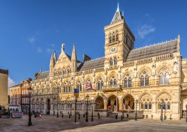 Lais Puzzle - Das Rathaus von Northampton, England - 100, 200, 500 & 1.000 Teile