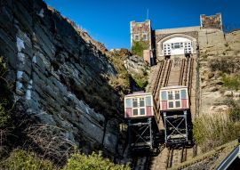 Lais Puzzle - East Hill Cliff Railway oder Lift ist eine Standseilbahn in der englischen Stadt Hastings in Sussex, England - 100, 200, 500 & 1.000 Teile