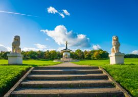 Lais Puzzle - Friedenspagoden-Tempel im Willen Park in Milton Keynes, England - 100, 200, 500 & 1.000 Teile