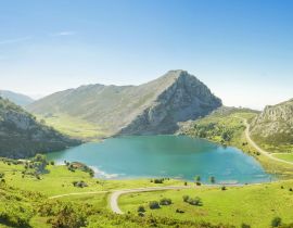 Lais Puzzle - Panorama des Enol-Sees in Picos de Europa, Asturien, Spanien - 40 Teile