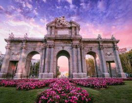 Lais Puzzle - Die Alcala-Tür (Puerta de Alcala). Wahrzeichen von Madrid, Spanien bei Sonnenuntergang - 40 Teile