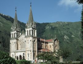 Lais Puzzle - Kirche von Covadonga, Asturien - 40 Teile