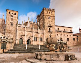 Lais Puzzle - Königliches Kloster von Santa Maria de Guadalupe, Provinz Caceres, Extremadura, Spanien - 40 Teile