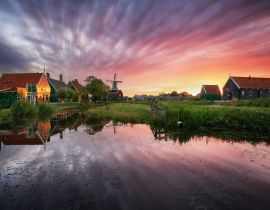 Lais Puzzle - Traditionelle holländische Windmühle in der Nähe des Kanals. Niederlande, Landschaft bei Sonnenuntergang - 40 Teile