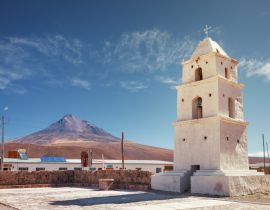 Lais Puzzle - Turm der Kirche von Cariquima, nahe Colchane, in der Tarapaca-Region, in den Ausläufern des Cariquima-Berges, Chile - 40 Teile
