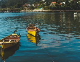 Lais Puzzle - Fischerboote in der Stadt Niebla, Valdivia, Chile - 40 Teile
