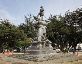 Lais Puzzle - Denkmal für Hernando Magallanes, Plaza Muñoz Gamero, Punta Arenen, Chile - 40 Teile