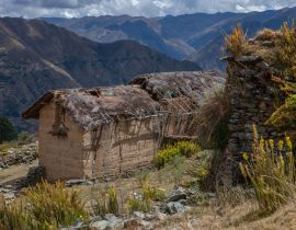 Lais Puzzle - Standort Piruro. Inka-Tempel. Anden. Peru. Region Huanuco, Provinz Huamalies, Distrikt Tantamayo - 40 Teile