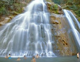 Lais Puzzle - Bayoz-Wasserfall, Peru - 40 Teile