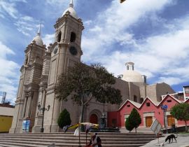 Lais Puzzle - Kathedrale von Moquegua (Süd-Peru) - 40 Teile